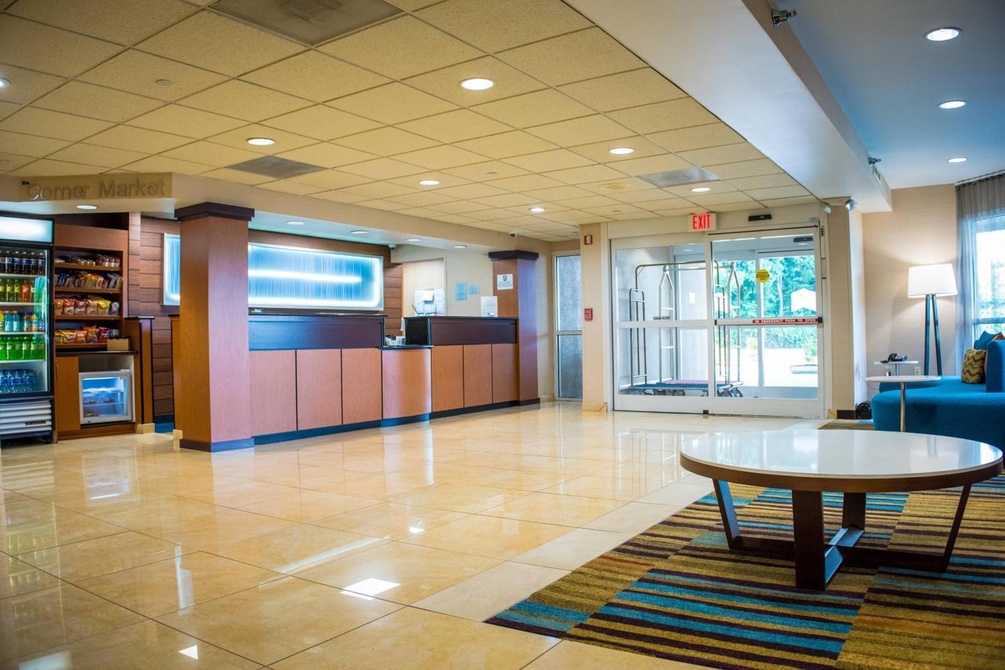 Fairfield Inn & Suites By Marriott Knoxville/East Dalaman gambar